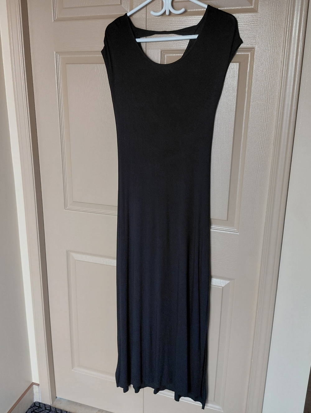 Reitmans Black Maxi Dress with Scoop Neck